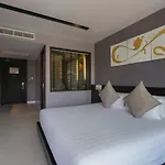 Patong Beachfront Studio 2 Mins Walk To Whitebeach