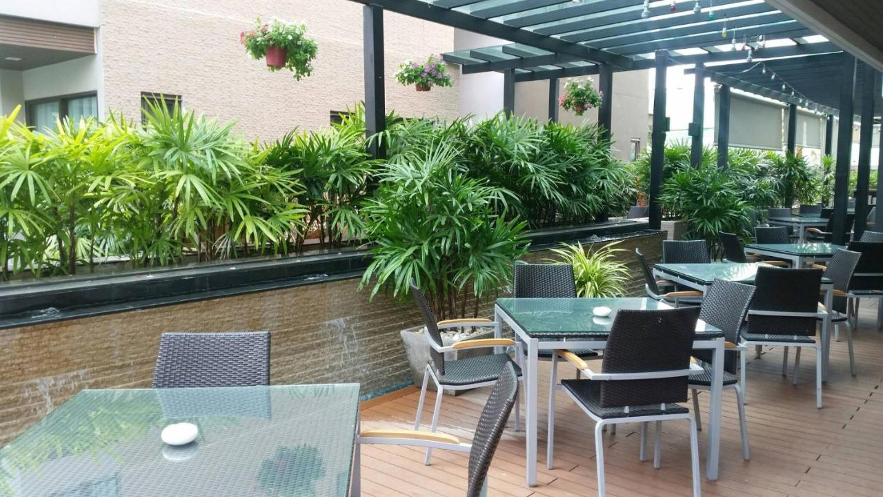 Patong Beachfront 2 Mins Walk To Whitebeach Gasthof 3*